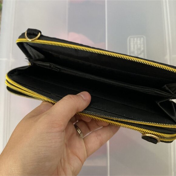 ⭐ 3/$15 Floral Embroidered Black Clutch Wallet W/ Blue Roses & Dual Gold Zippers - Picture 7 of 7